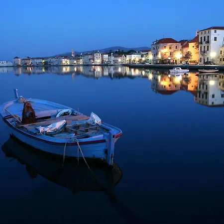 Ivan Apartamento Kaštela