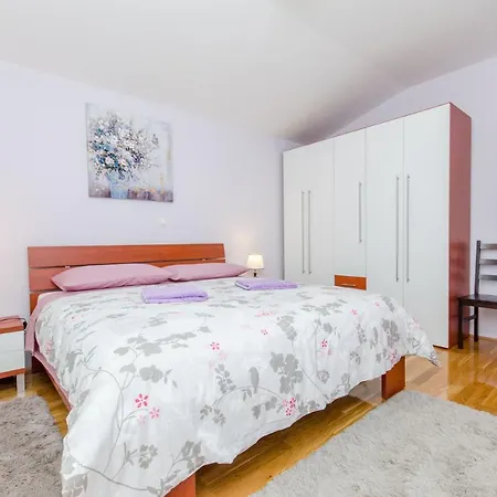 Apartment Ivan